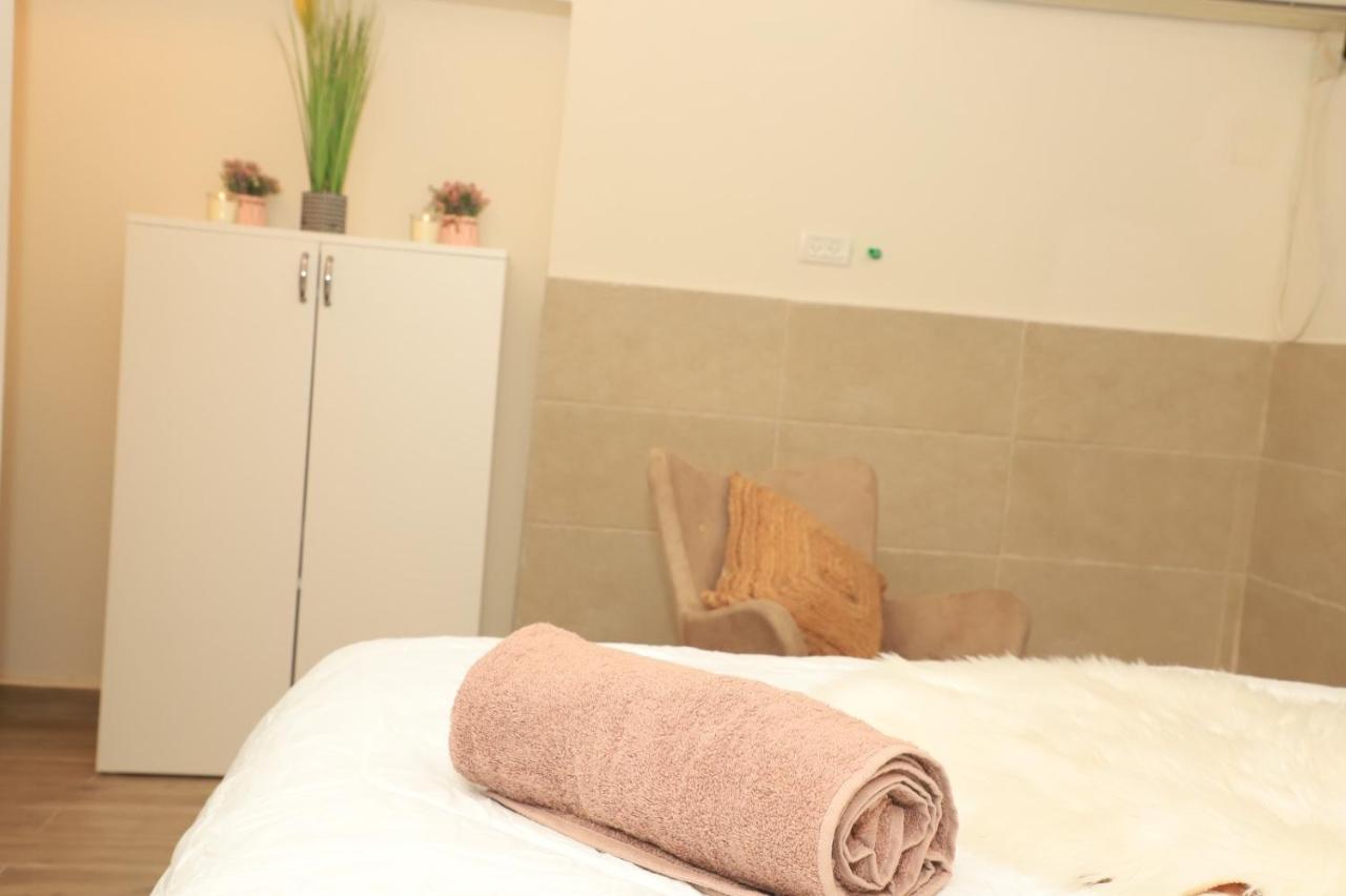 Marina Room Acre Exterior foto